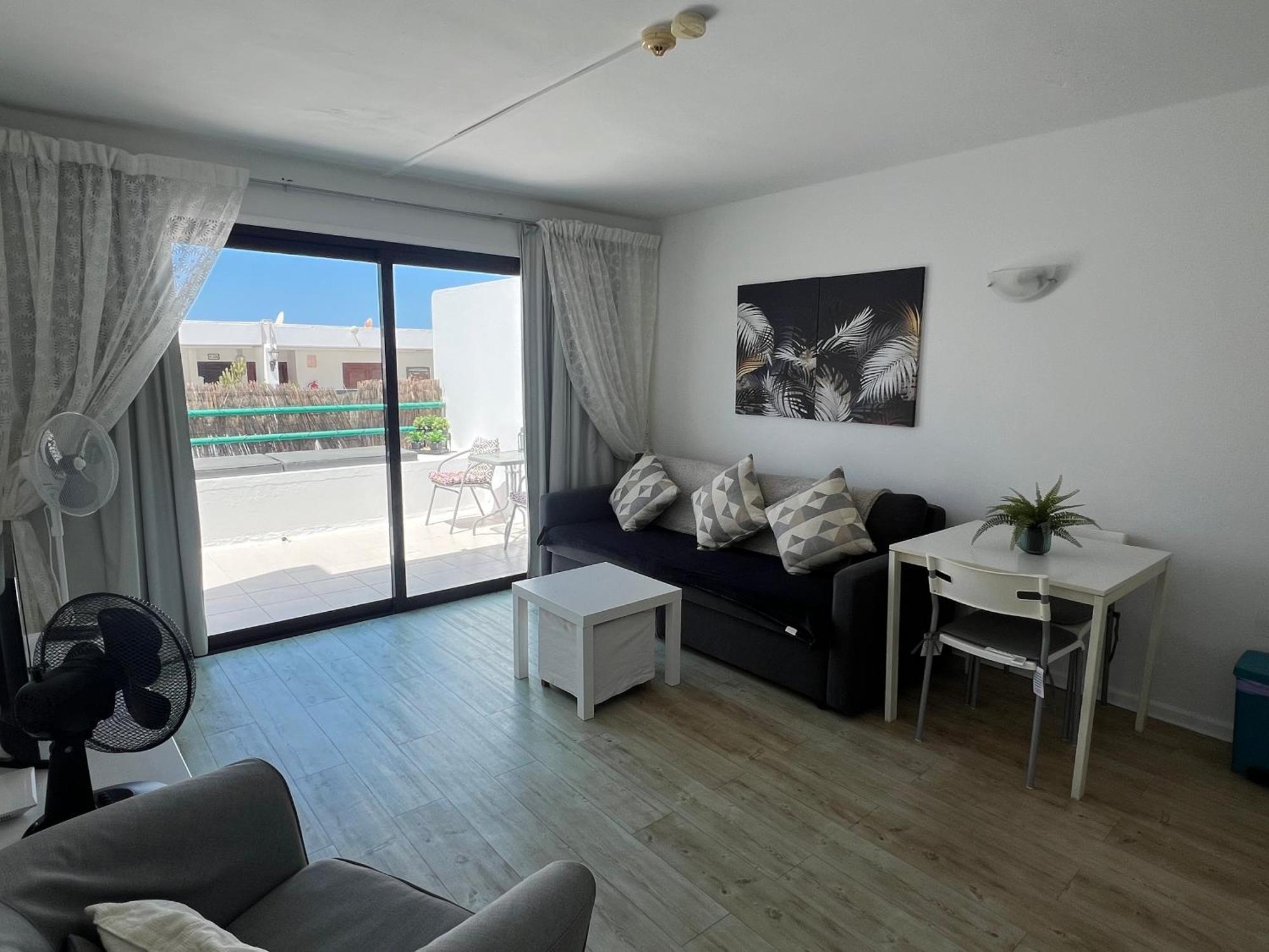 Casa Perdy, Beautiful 1 Bedroom With Communal Pool * 蒂亚斯